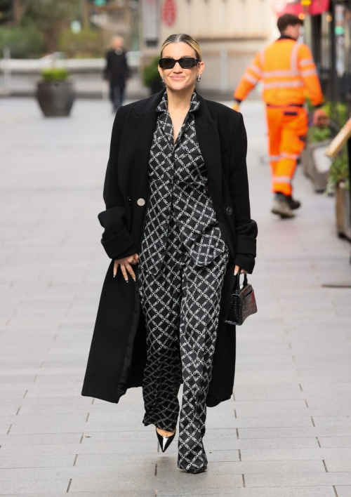 Ashley Roberts Arrives at Heart Radio Studio in London 3