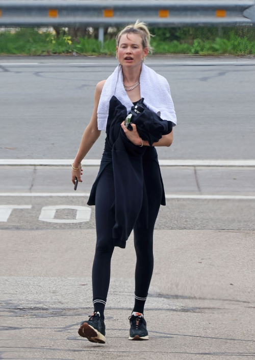 Behati Prinsloo and Adam Levine After Workout in Santa Barbara 2