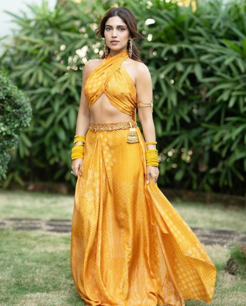Bhumi Pednekar in Yellow Outfit by Punit Balana Perfect for the Wedding Season 1