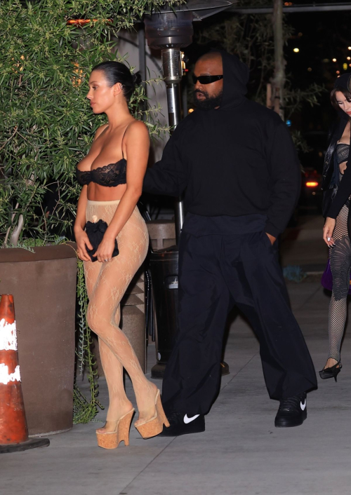 Bianca Censori and Kanye West Seen Leaving Gigi’s in Los Angeles 2