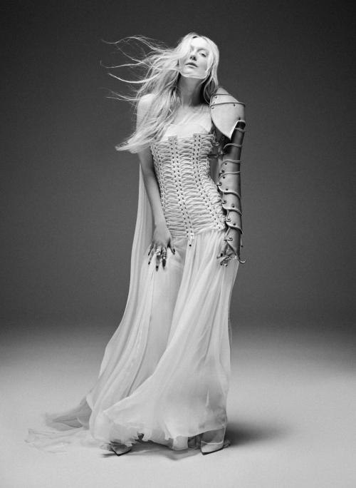 Dakota Fanning in Numero Netherlands 10