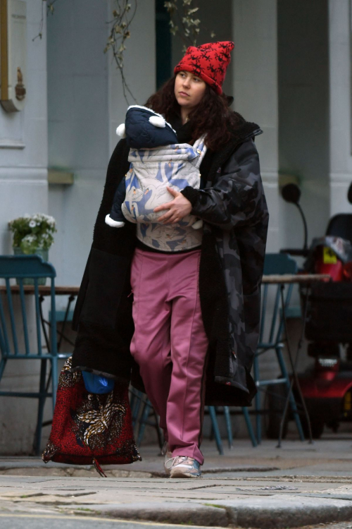 Eliza Doolittle Out with Baby in Primrose Hill 1