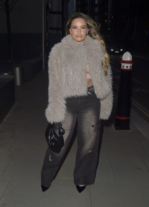 Ella Barnes Arrives at No7 Launch Event in London 3