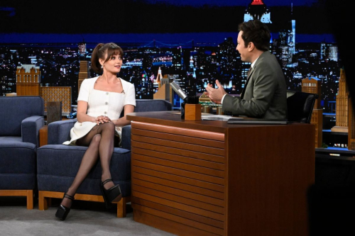 Ella Purnell on The Tonight Show Starring Jimmy Fallon 3