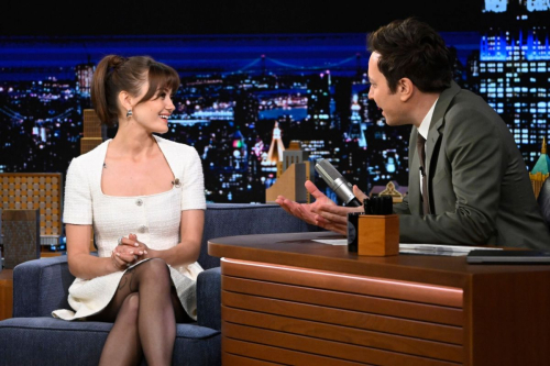 Ella Purnell on The Tonight Show Starring Jimmy Fallon 4