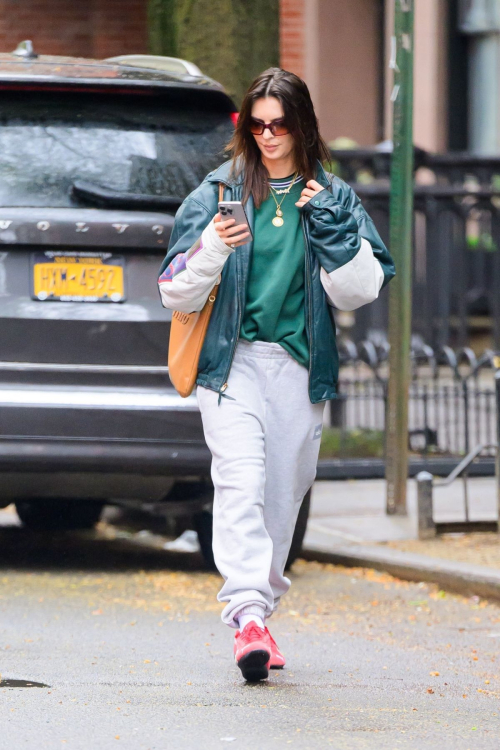 Emily Ratajkowski Out in New York City 3