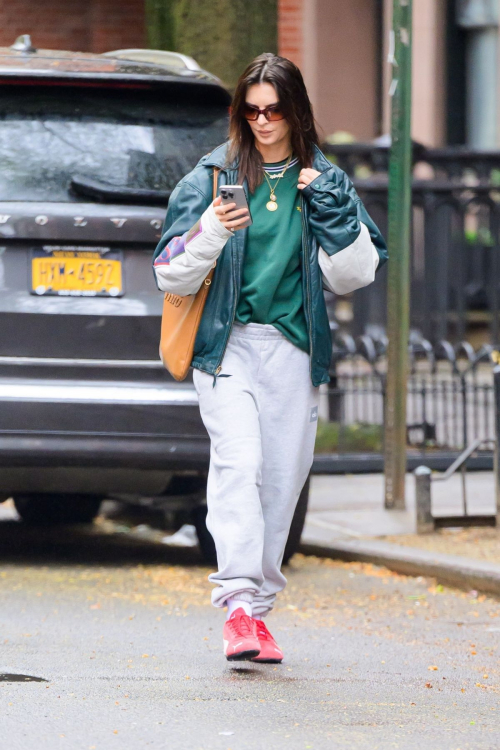 Emily Ratajkowski Out in New York City 4