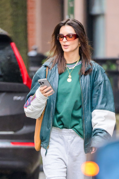 Emily Ratajkowski Out in New York City 5