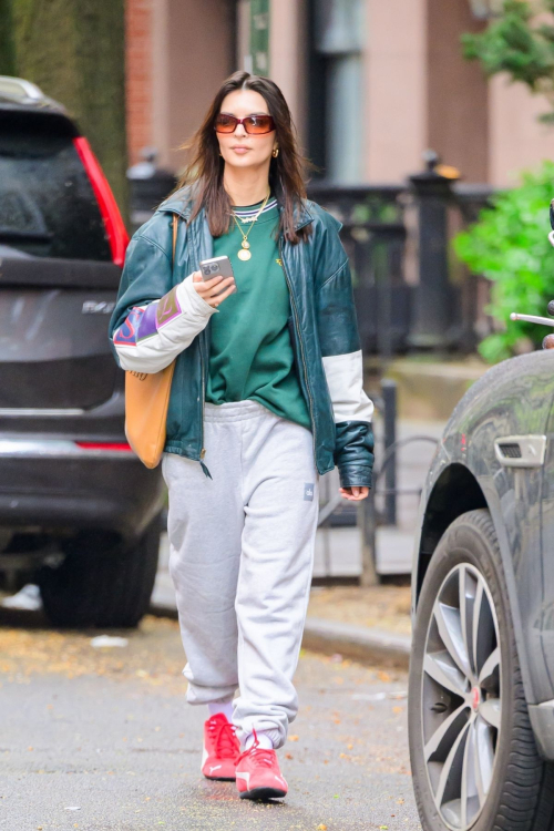 Emily Ratajkowski Out in New York City 6