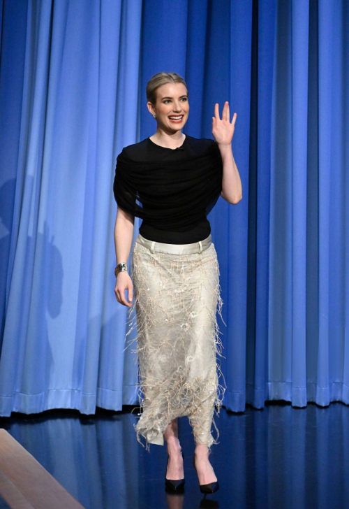 Emma Roberts Visits Tonight Show Starring Jimmy Fallon 7