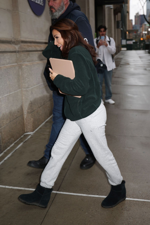 Eva Longoria on Set of Only Murders in the Building in New York 5