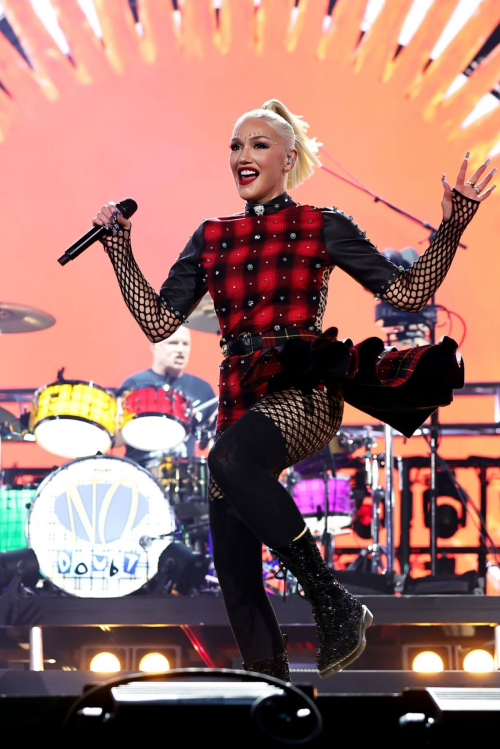 Gwen Stefani Performs at Coachella Valley Music Festival 7