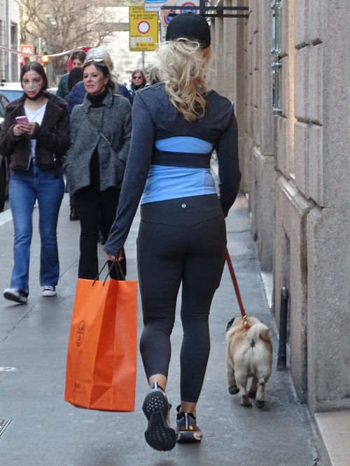 Helena Seger Shops at Hermes in Milan 2