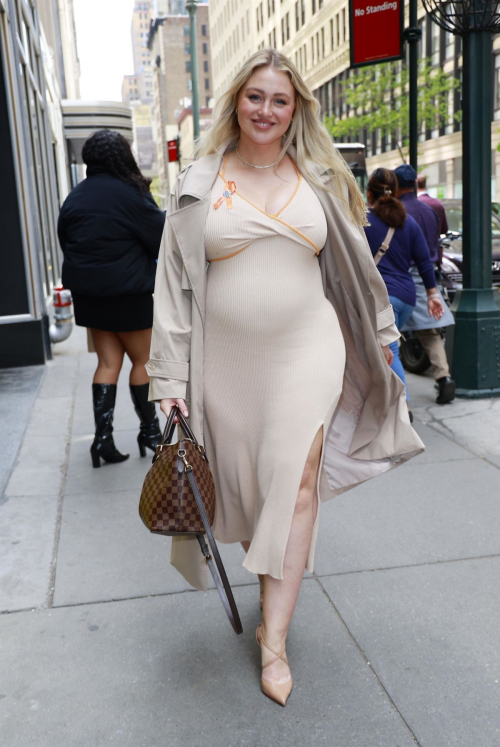 Iskra Lawrence at National Infertility Awareness Week Event in New York 4