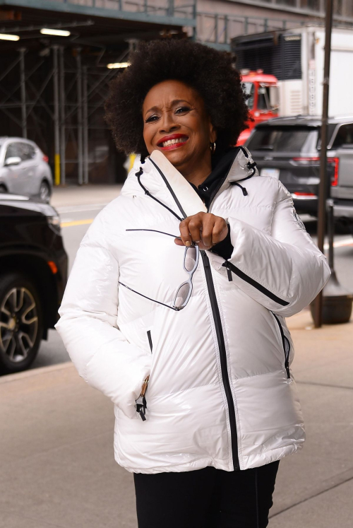 Jennifer Lewis Arrives at Drew Barrymore Show in New York 1