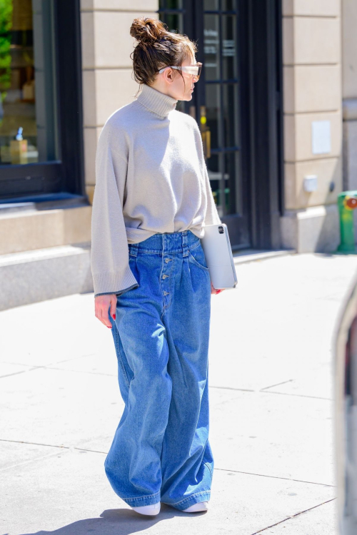 Jennifer Lopez Steps Out for Work in New York 5