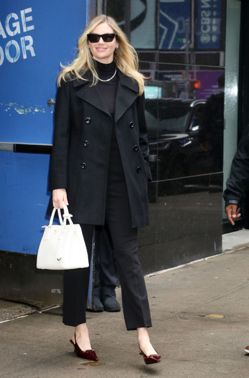 Kate Upton Arrives at GMA3 in New York 6