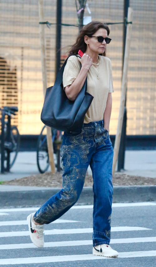 Katie Holmes Out and About in New York City 5