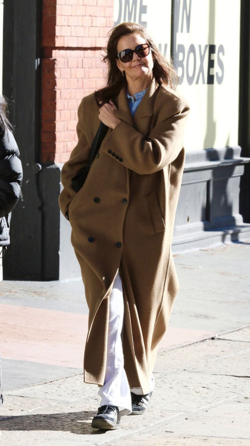 Katie Holmes Spotted in New York 3