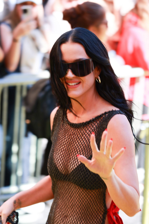 Katy Perry Arrives at iHeartRadio Music Awards in Hollywood 5