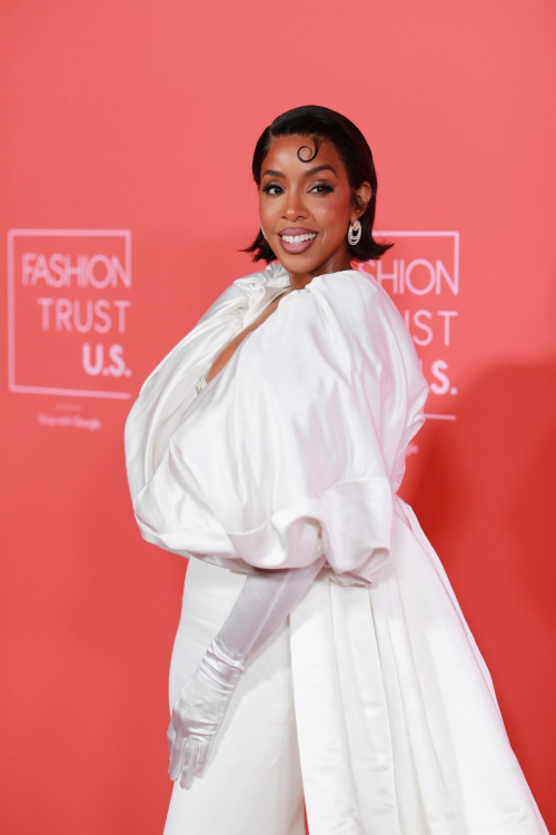 Kelly Rowland at Fashion Trust US Awards in Beverly Hills 6