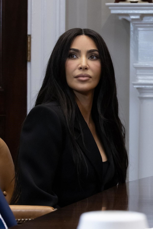 Kim Kardashian Joins Kamala Harris for Criminal Justice Reform Discussion 2