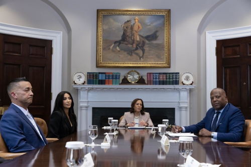 Kim Kardashian Joins Kamala Harris for Criminal Justice Reform Discussion 3