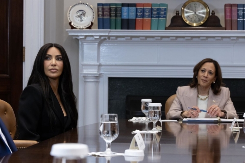 Kim Kardashian Joins Kamala Harris for Criminal Justice Reform Discussion 6