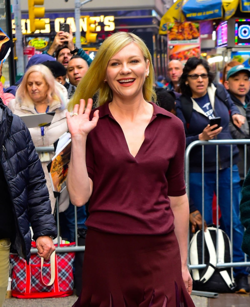 Kirsten Dunst Arrives at Good Morning America in New York 2