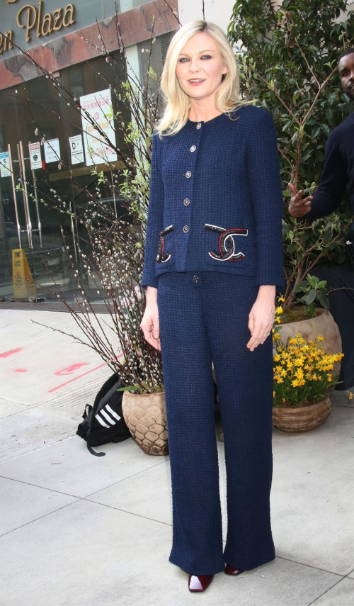 Kirsten Dunst Arriving at Late Night with Seth Meyers in New York