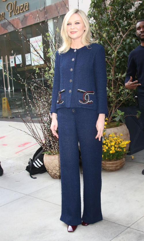 Kirsten Dunst Arriving at Late Night with Seth Meyers in New York 1