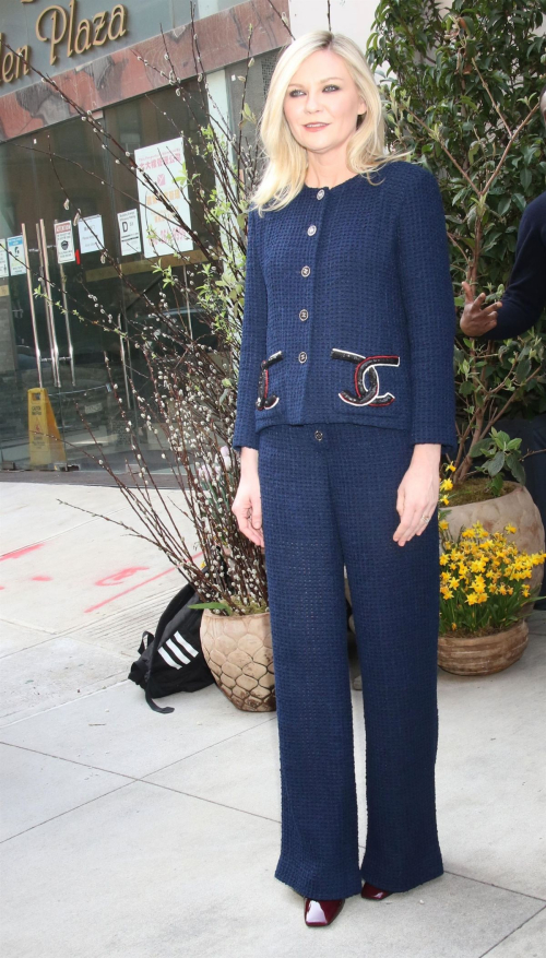 Kirsten Dunst Arriving at Late Night with Seth Meyers in New York 3