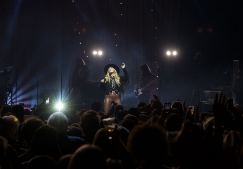 Lainey Wilson Performs at Kentish Town Forum in London 1