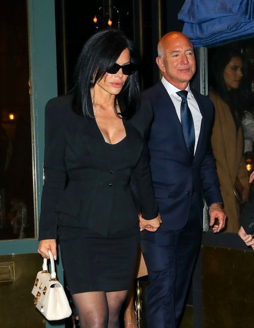 Lauren Sanchez and Jeff Bezos Leave a Dinner Party in New York