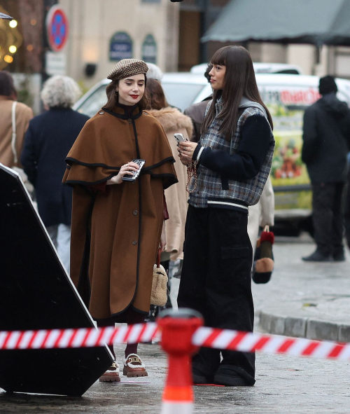 Lily Collins on the Set of Emily in Paris in Paris 5