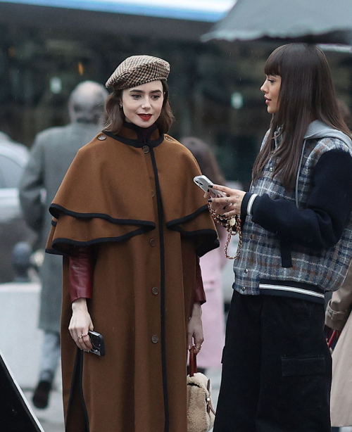 Lily Collins on the Set of Emily in Paris in Paris 7