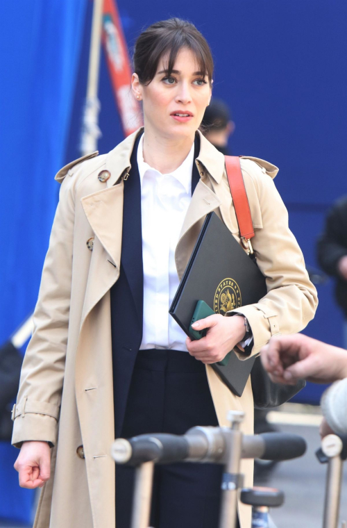 Lizzy Caplan on Set of Zero Day in New York 4