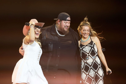 Maddie & Tae Perform at Stagecoach Festival in Indio 4