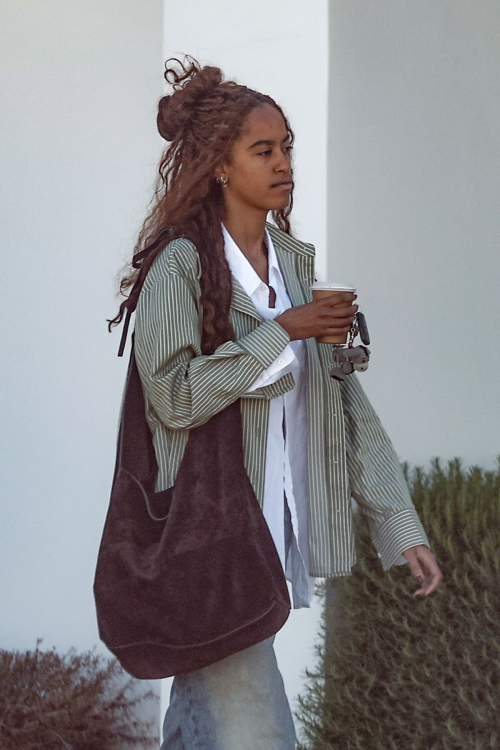 Malia Obama Out for Coffee Before Acting Class in Culver City 1