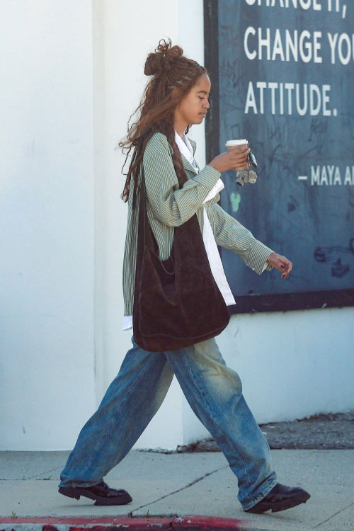 Malia Obama Out for Coffee Before Acting Class in Culver City 4