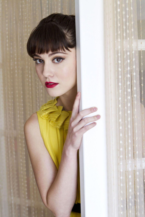 Mary Elizabeth Winstead for Los Angeles Times October 2011 3