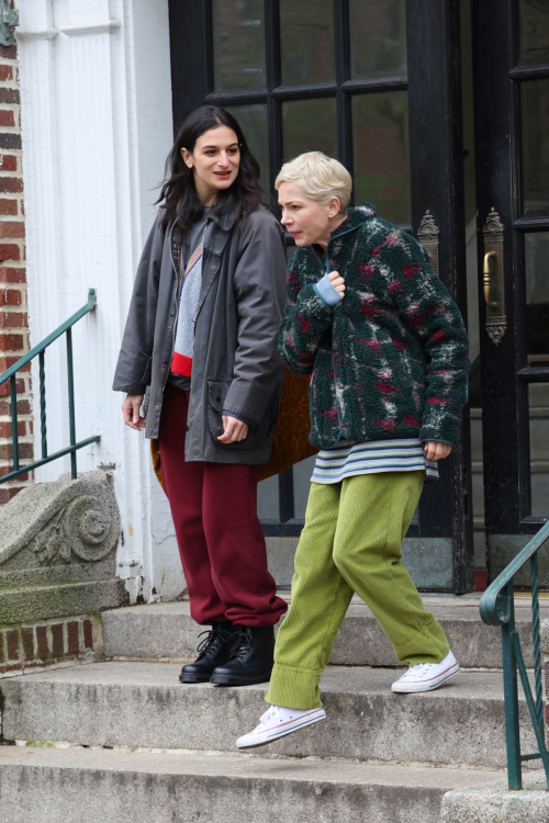 Michelle Williams and Jenny Slate On Set of Dying for Sex 3