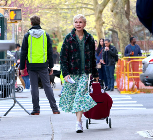 Michelle Williams Films Dying for Sex in Brooklyn 5