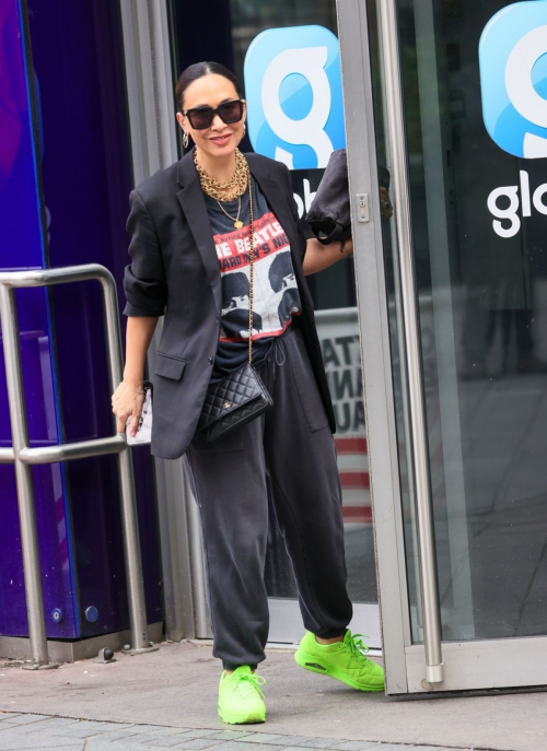 Myleene Klass Arrives at Smooth Radio Studio in London 5