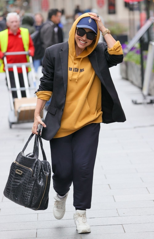 Myleene Klass Leaves Smooth Radio in London 6