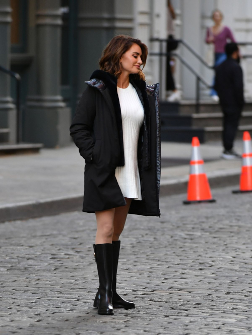 Penelope Cruz at a New York Photoshoot 4