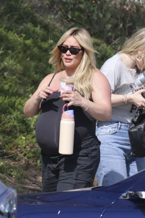 Pregnant Hilary Duff Hiking with Friends in Los Angeles 7