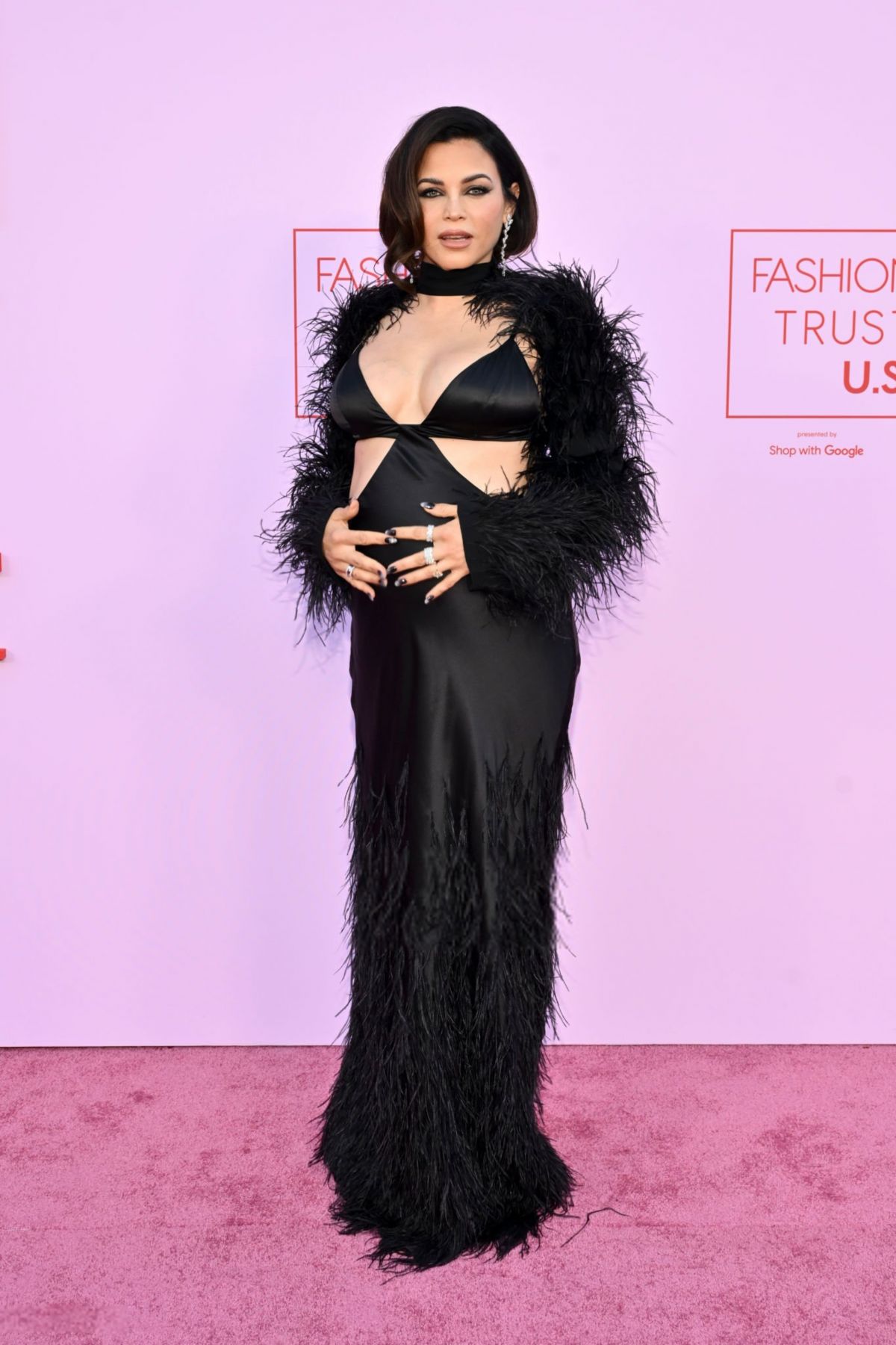 Pregnant Jenna Dewan Shows Off Baby Bump at Fashion Trust U.S. Awards