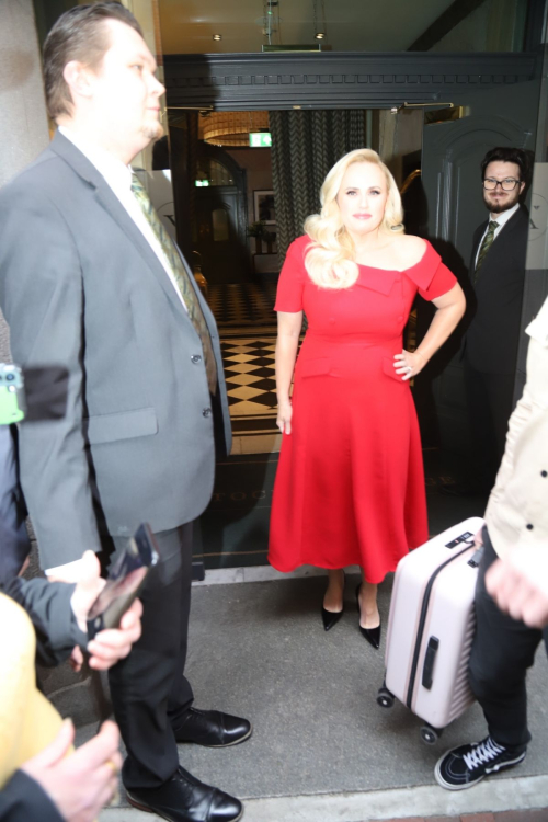 Rebel Wilson Leaves Stock Exchange in Manchester 3