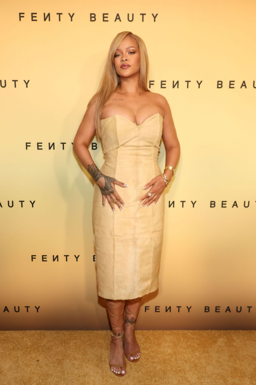 Rihanna at Rihanna x Fenty Beauty Launch Event in Los Angeles 9